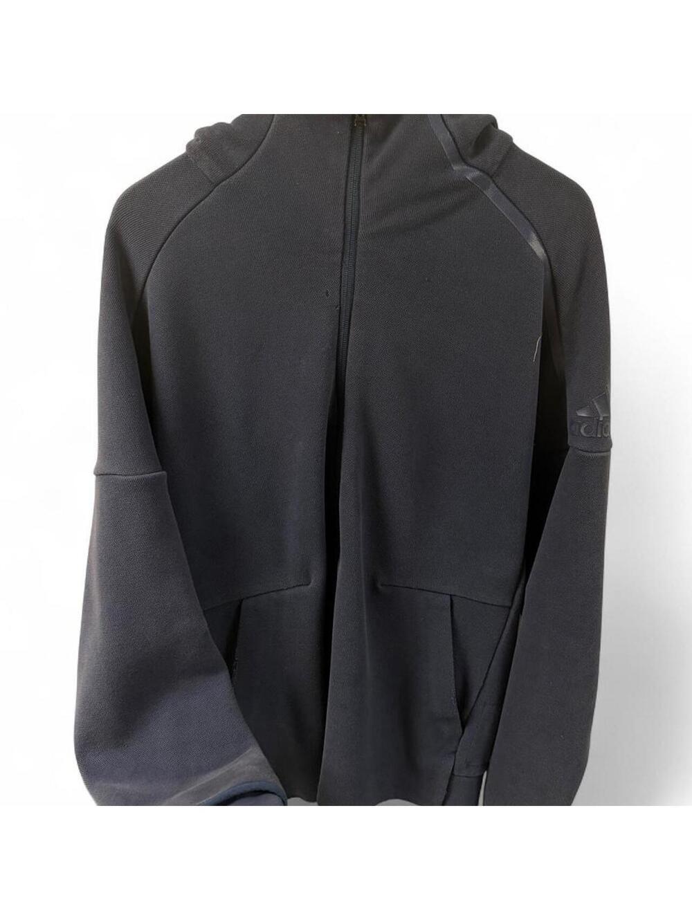 Navy Adidas zip up hoodie in a M like a nike tech